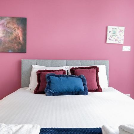Fernbank Studios Sudbury Hill Harrow Self-Contained Studios With En-Suite Wembley 외부 사진
