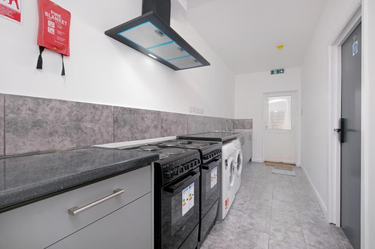 Fernbank Studios Sudbury Hill Harrow Self-Contained Studios With En-Suite Wembley 외부 사진