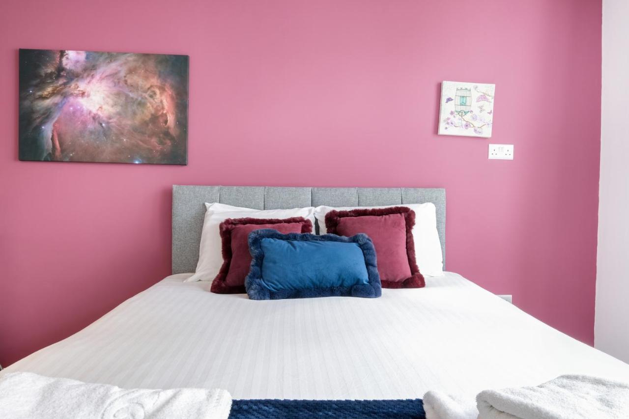 Fernbank Studios Sudbury Hill Harrow Self-Contained Studios With En-Suite Wembley 외부 사진