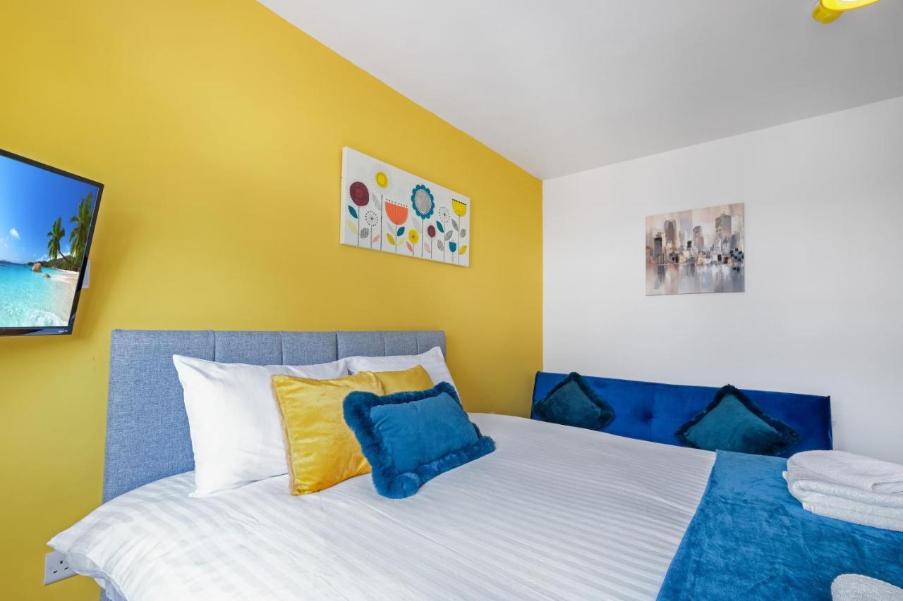 Fernbank Studios Sudbury Hill Harrow Self-Contained Studios With En-Suite Wembley 외부 사진